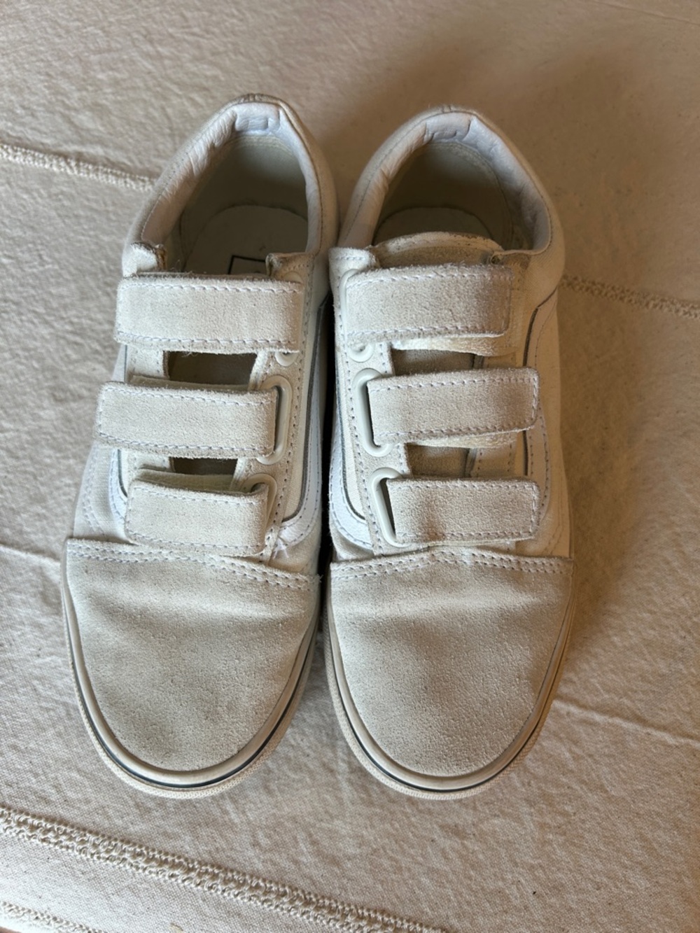 Vans White Velcro Canvas & Suede Sneakers Women’s size 6, Kids & Mens size 4.5